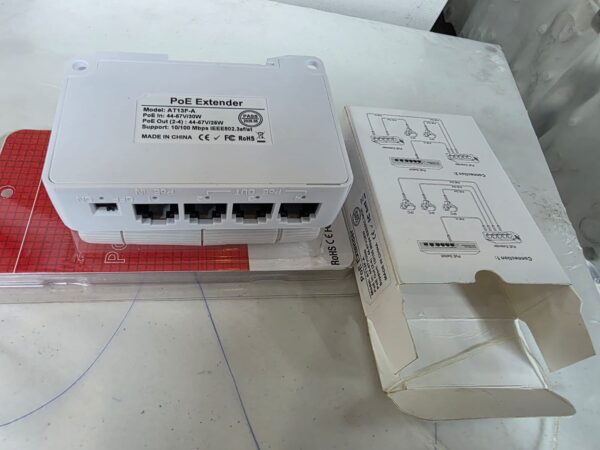 4 Port PoE Extender
